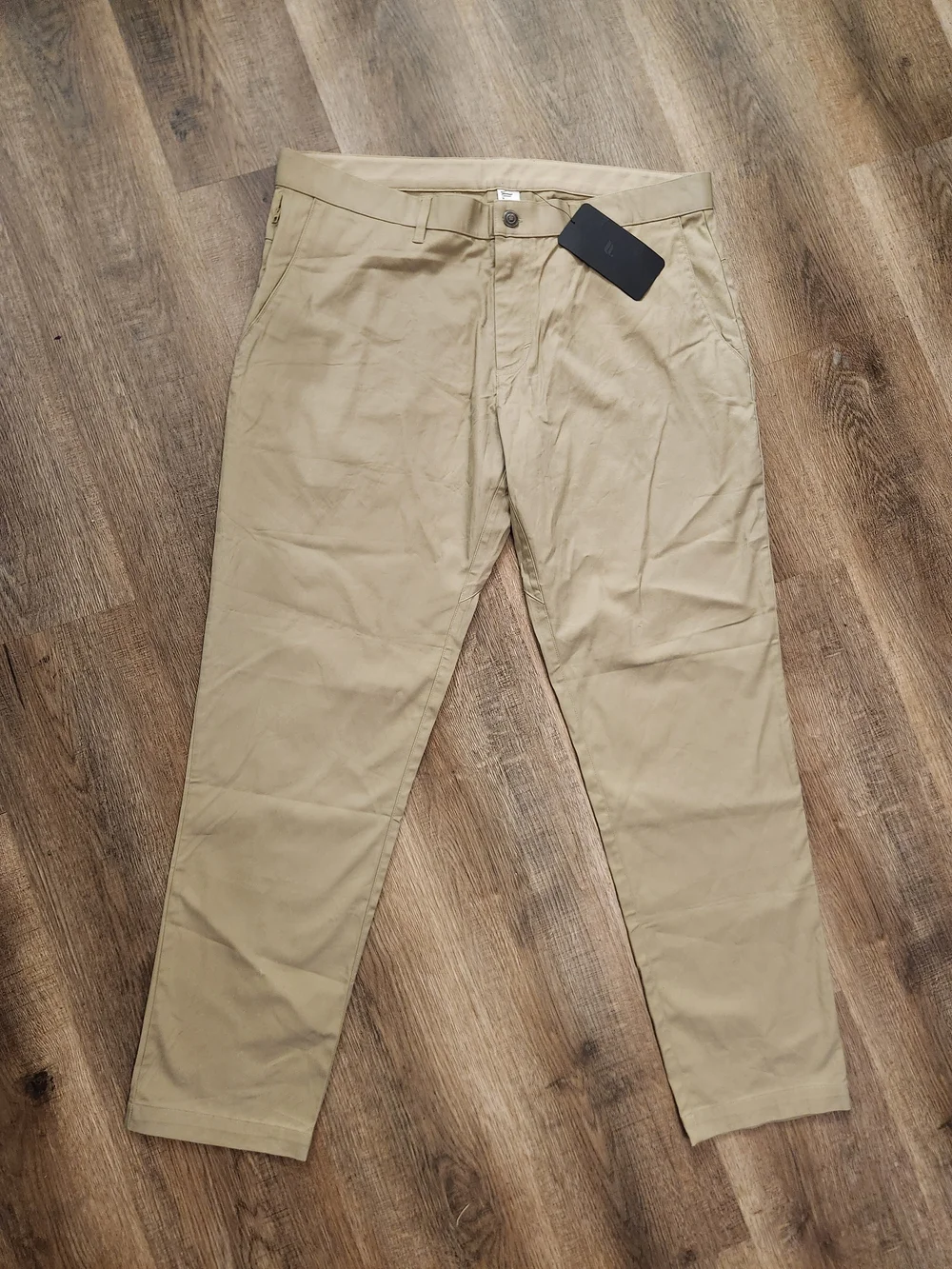 Fabletics NWT Men's 38x32 Khaki 